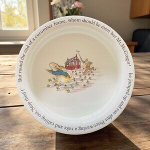 Vnt Wedgwood Peter Rabbit Mr. MacGregor's Garden Etruria & Barlaston Rimmed Bowl